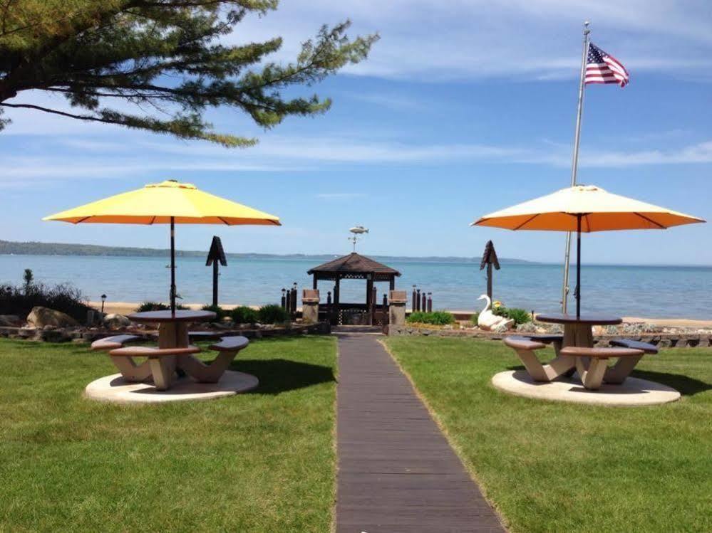 The Beach Haus - Traverse City Exterior photo